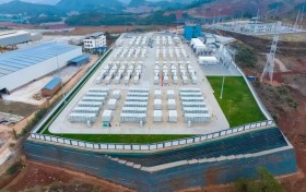为我国首个大型锂钠混合储能站保驾护航 鼎和为大型“充电宝”提供保险解决方案